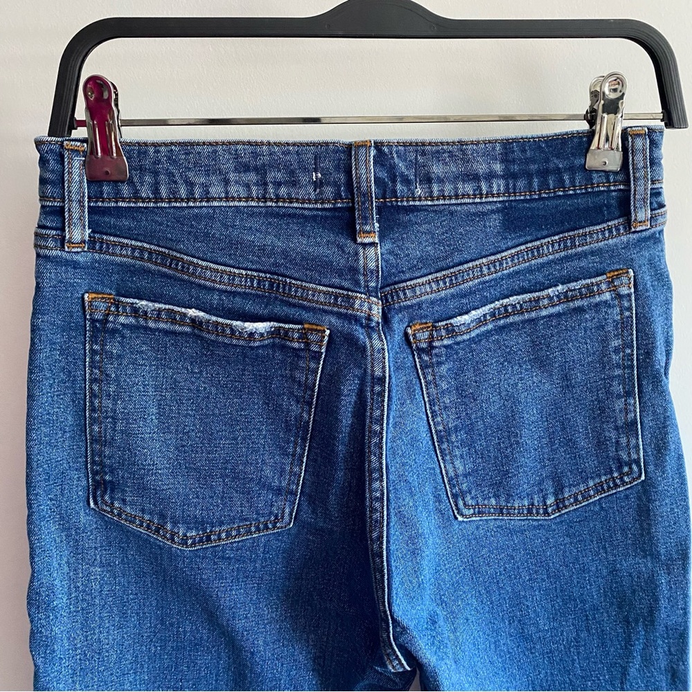 Abercrombie & Fitch | Mom Jean | Size 28 Regular - Picture 4 of 4